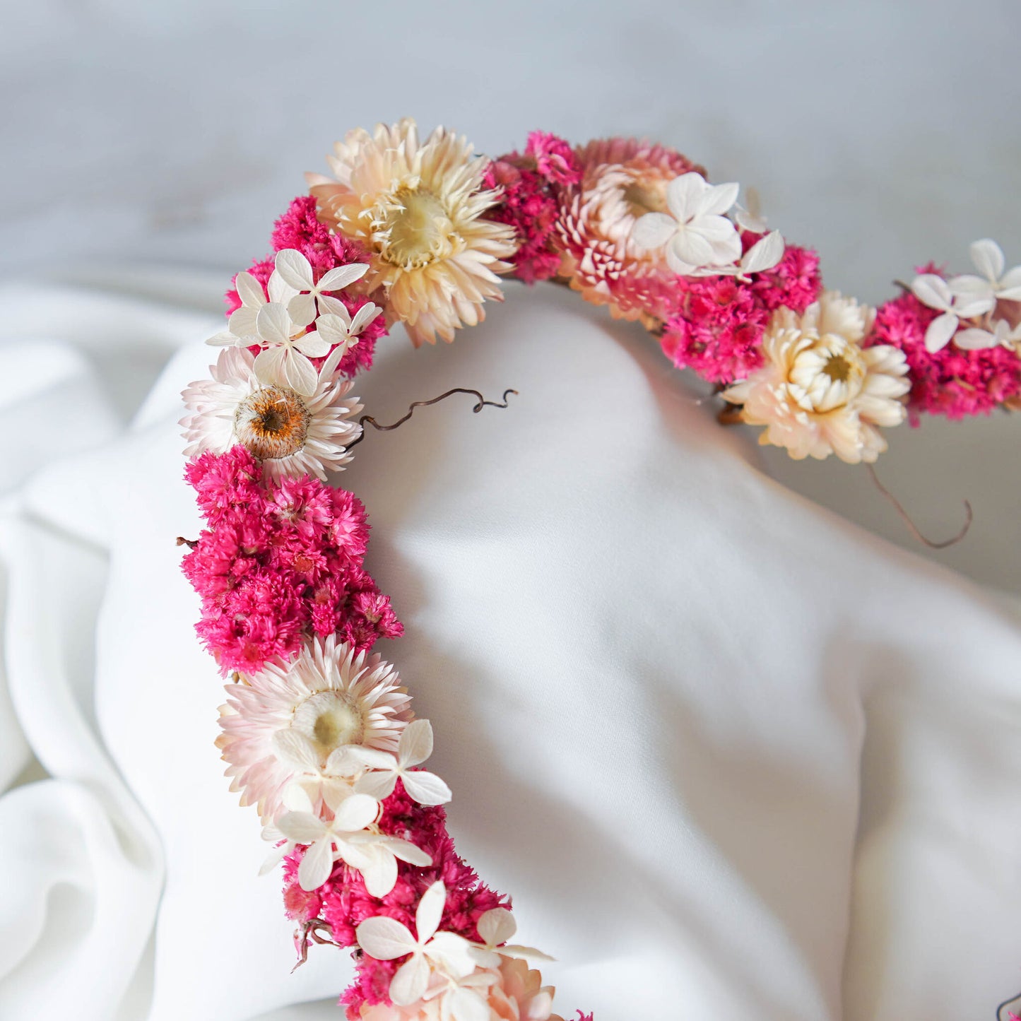 MADELEINE | Heart Wreath, Dried Flowers, Rustic Decoration