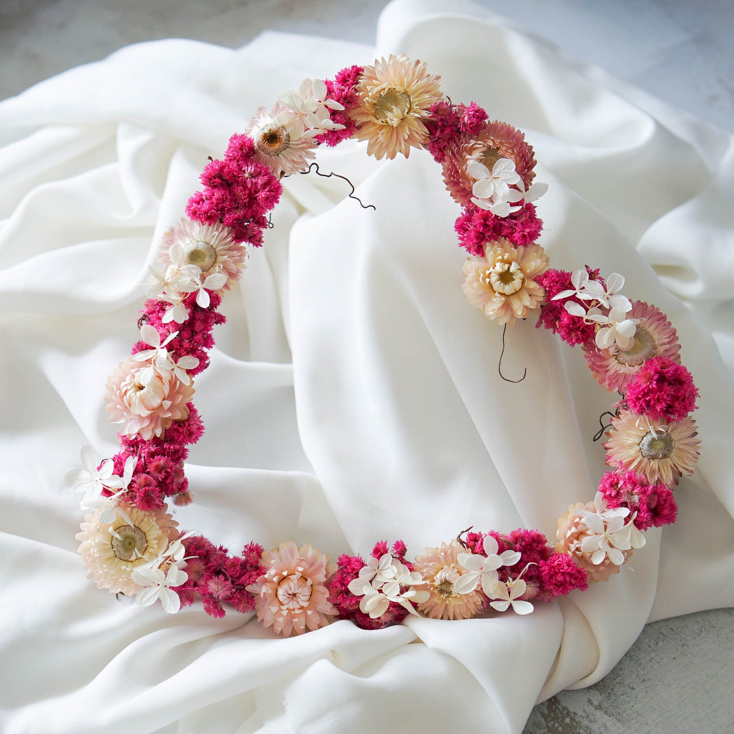 MADELEINE | Heart Wreath, Dried Flowers, Rustic Decoration
