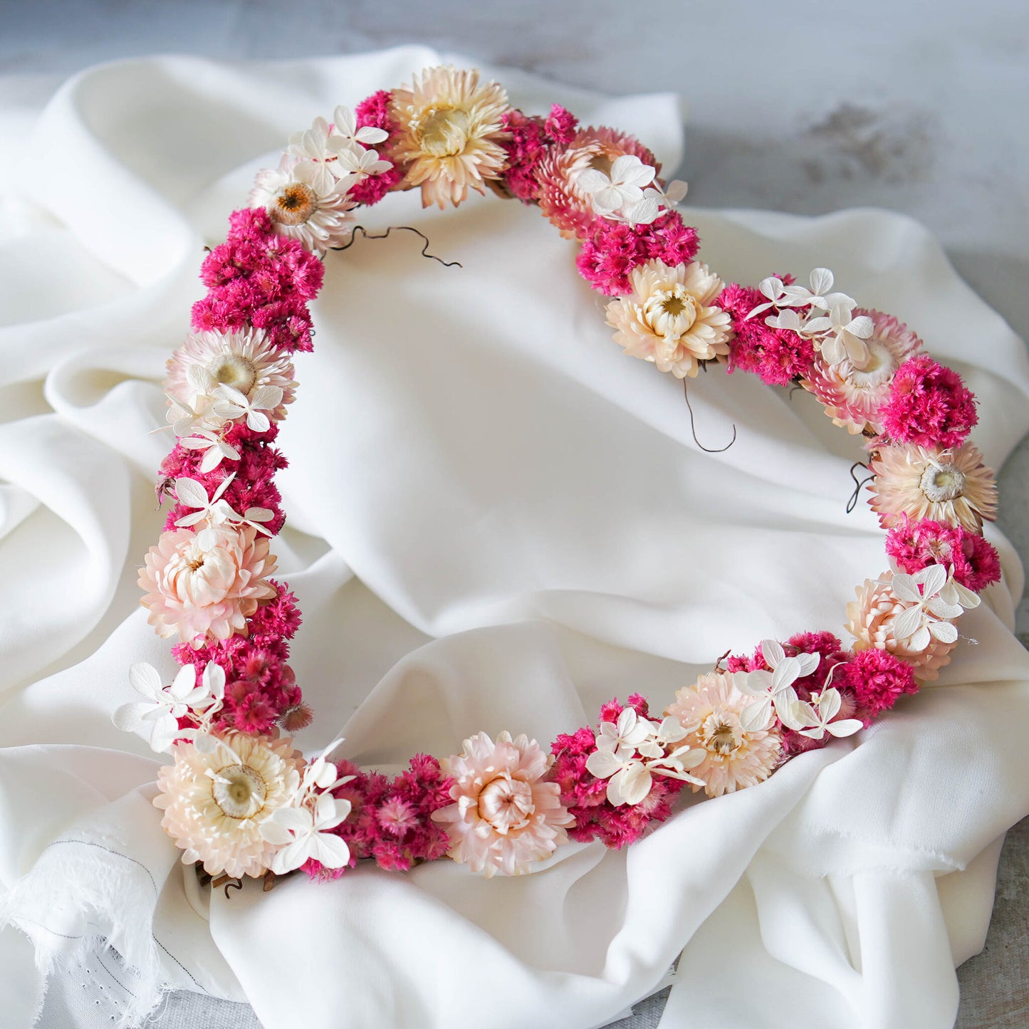 MADELEINE | Heart Wreath, Dried Flowers, Rustic Decoration