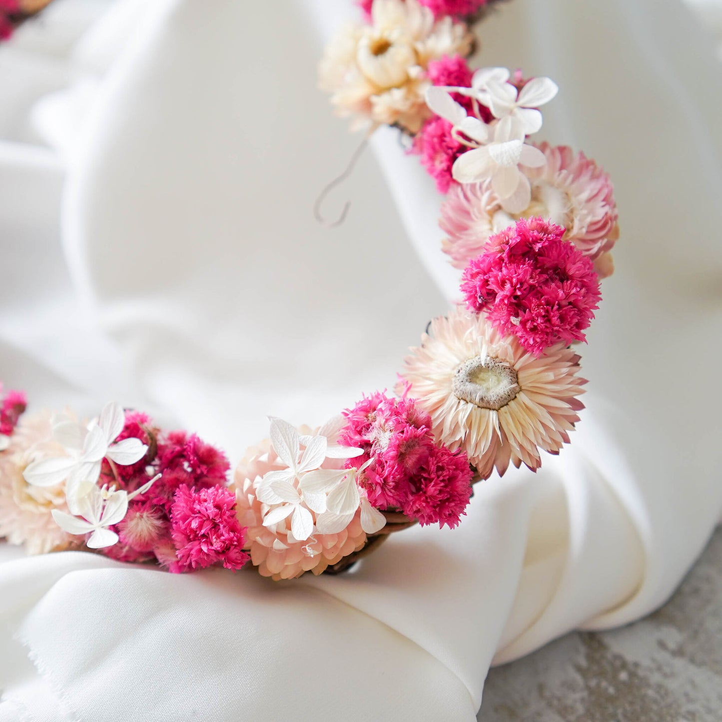 MADELEINE | Heart Wreath, Dried Flowers, Rustic Decoration