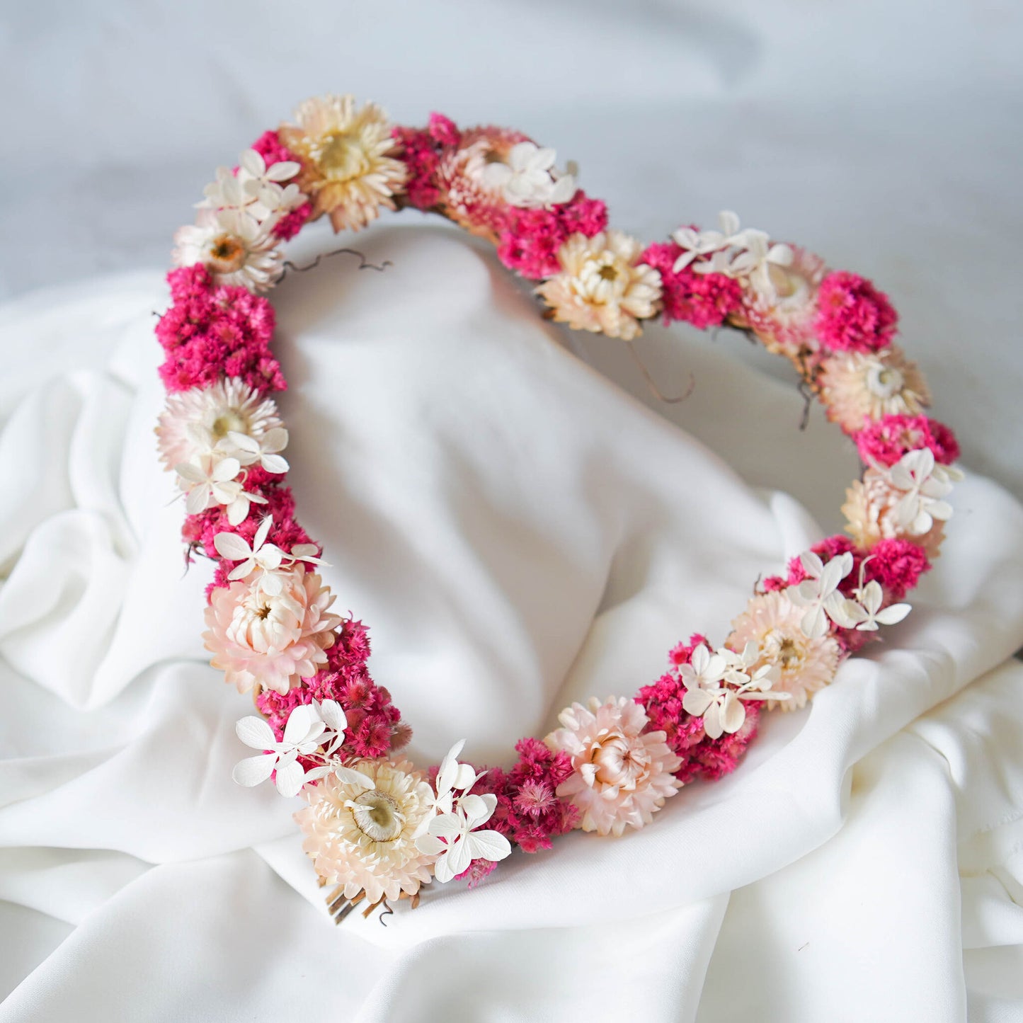 MADELEINE | Heart Wreath, Dried Flowers, Rustic Decoration