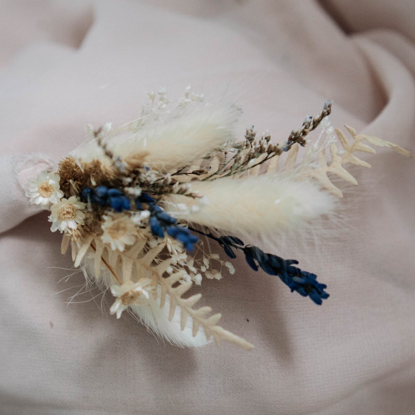Wedding boutonniere for men | Dried flower buttonhole | Flower boutonniere pin