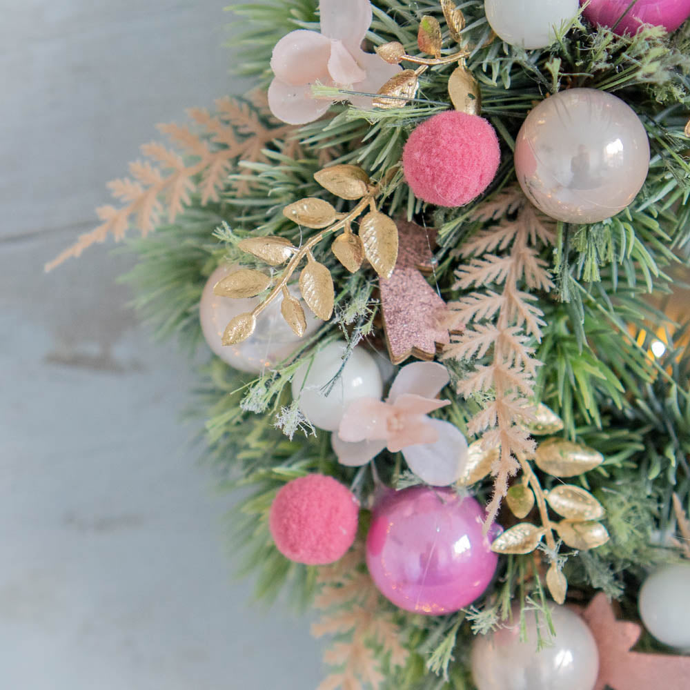 The Holiday Season | Beautiful Christmas Wreath