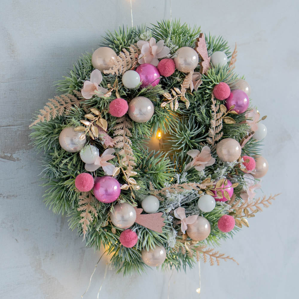 The Holiday Season | Beautiful Christmas Wreath