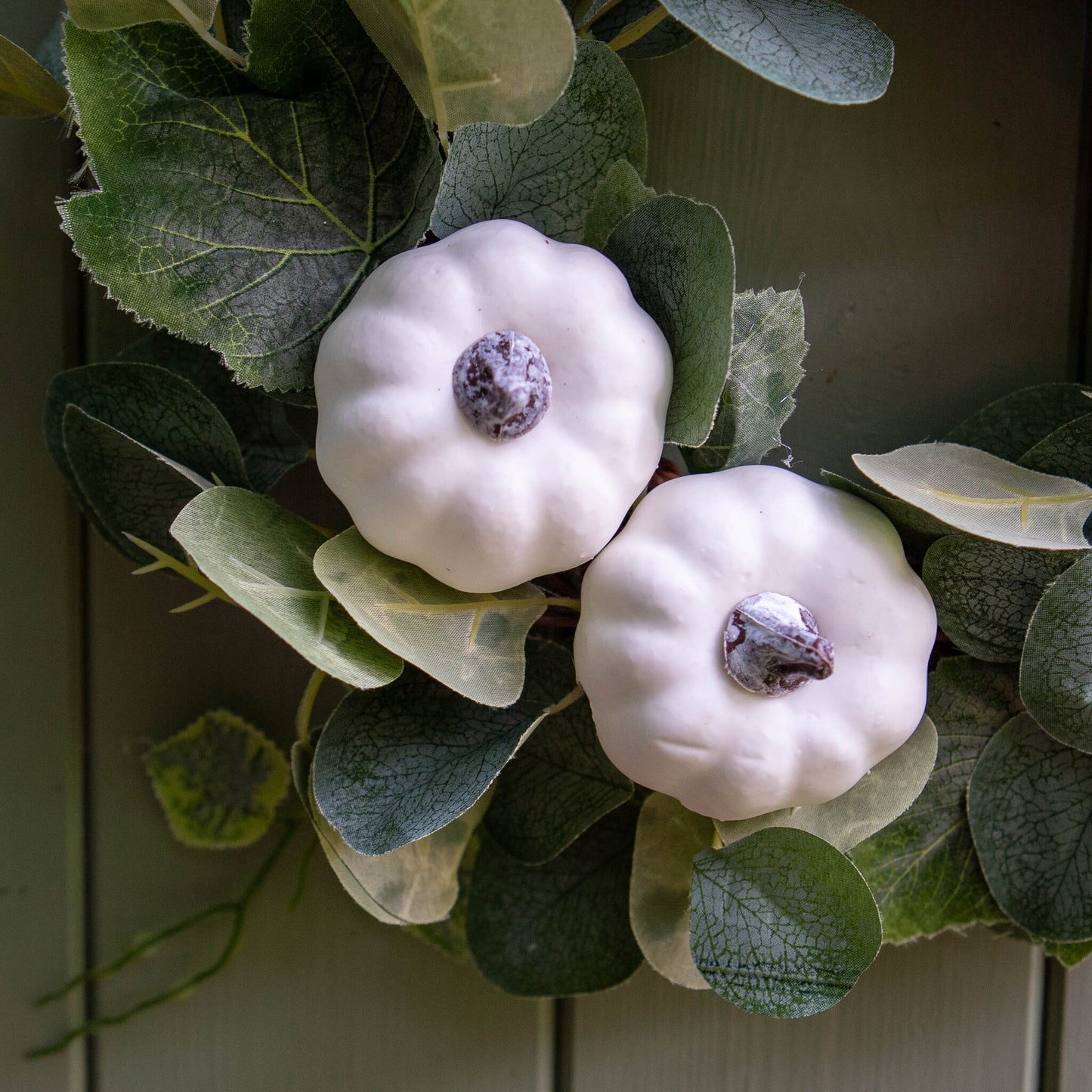 GRACELYN | Greenery wreath with white pumpkins