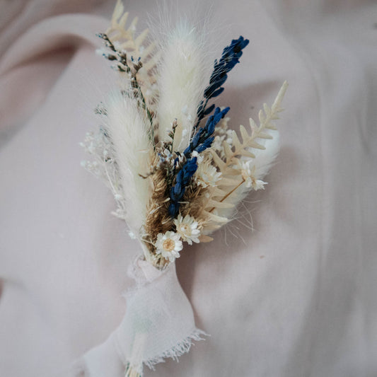 Wedding boutonniere for men | Dried flower buttonhole | Flower boutonniere pin