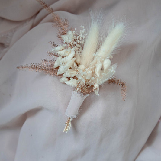 Wedding boutonniere for men | Dried flower buttonhole | Flower boutonniere pin