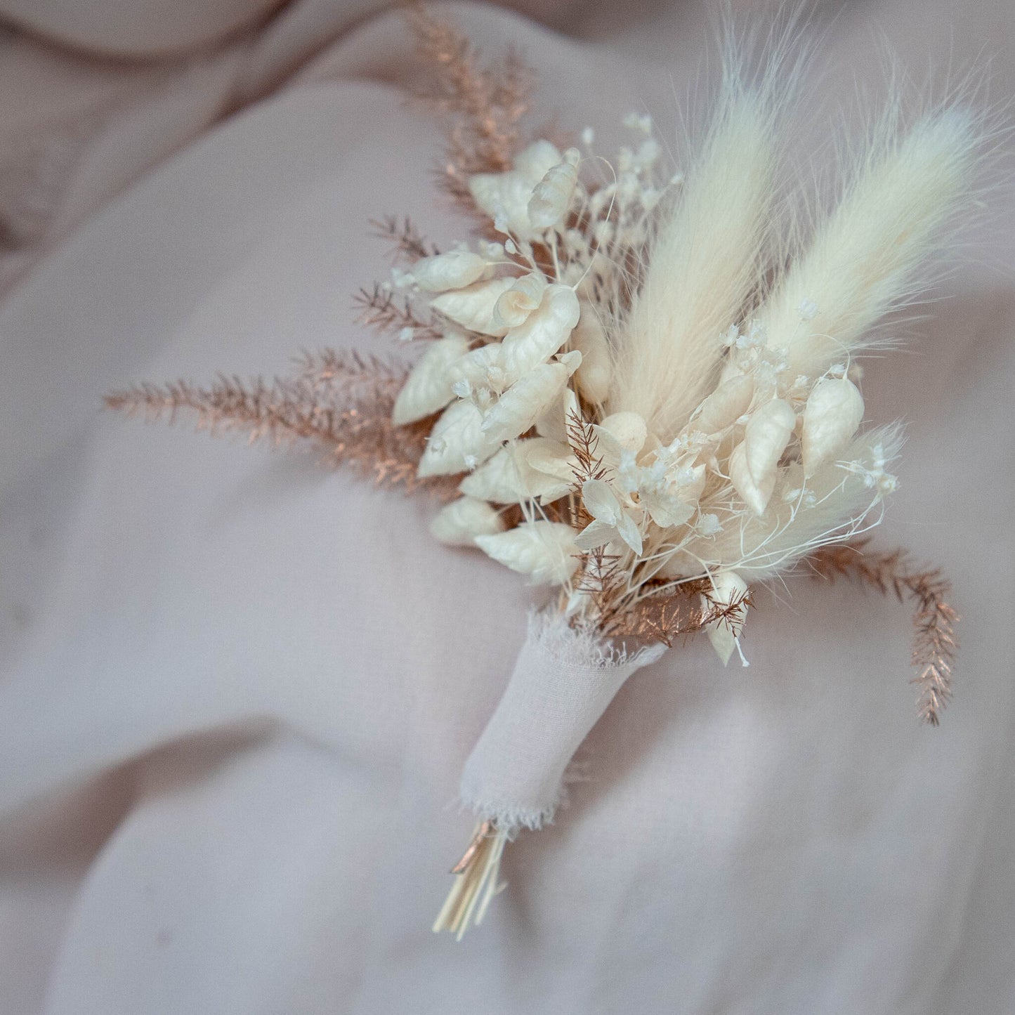 Wedding boutonniere for men | Dried flower buttonhole | Flower boutonniere pin