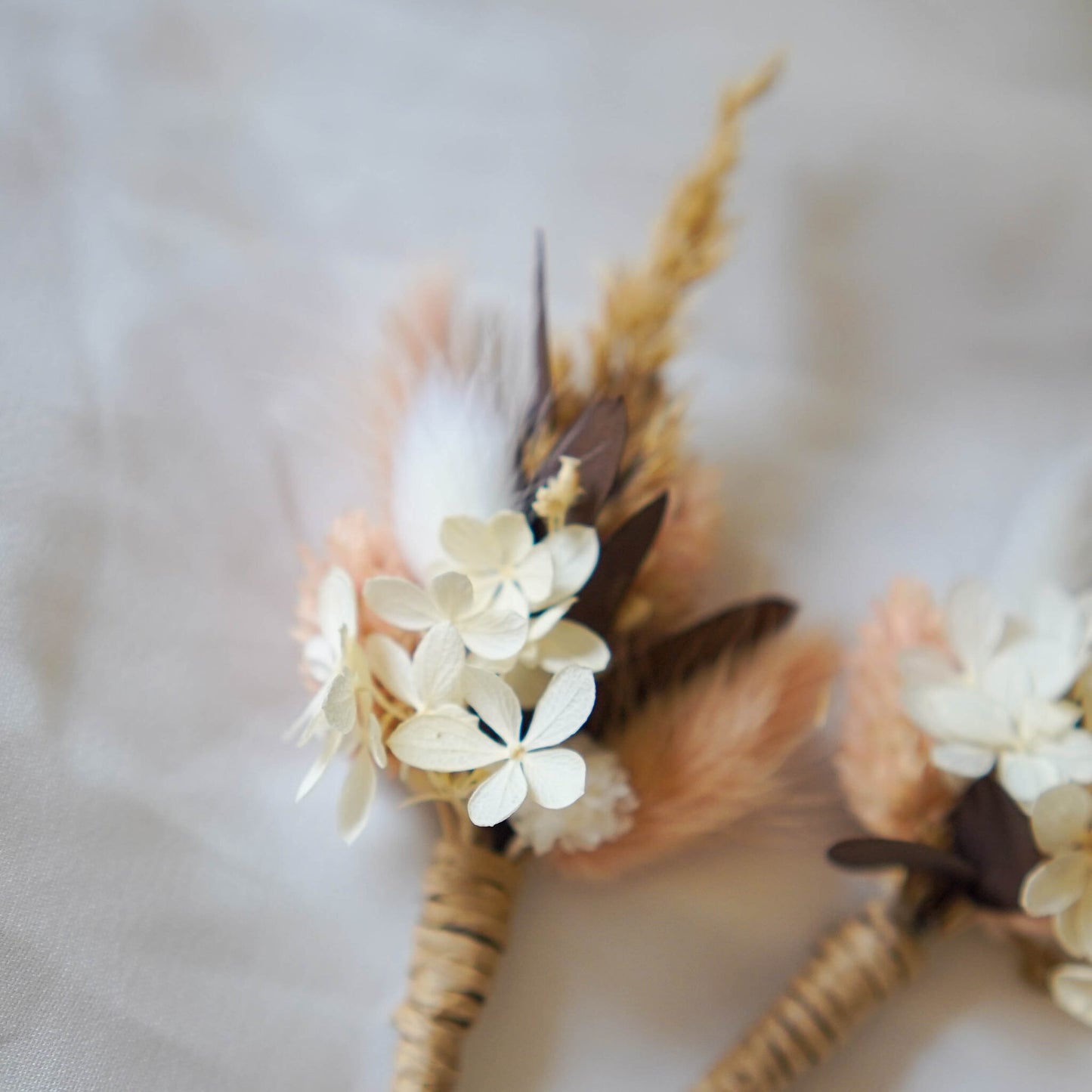 Wedding boutonniere for men | Dried flower buttonhole | Flower boutonniere pin